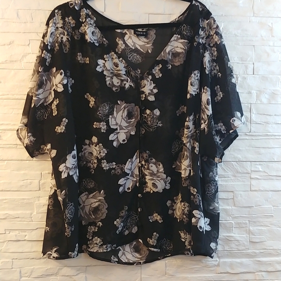 torrid Tops - Torrid Sheer Floral Chiffon Button Front Top